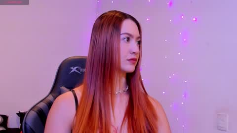 Snapshot of amypond__ chatting on 30, 11, 2025 Amy online show from 30, 11, 2025