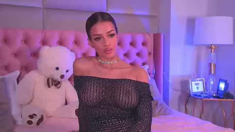 Snapshot of amyra_moon chatting on 3, 10, 2025 Amyra online show from 3, 10, 2025