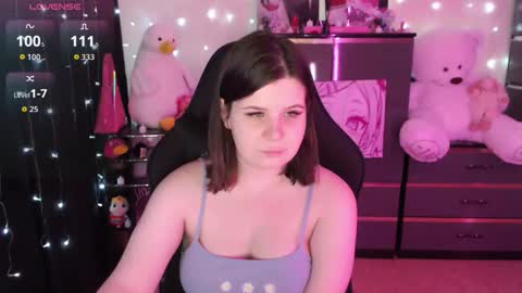 Snapshot of amyvibes chatting on 10, 11, 2025 amyvibes online show from 10, 11, 2025