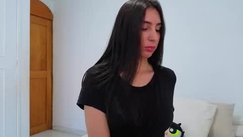 Ana  IG an castillo 1 online show from 19, 1, 2026