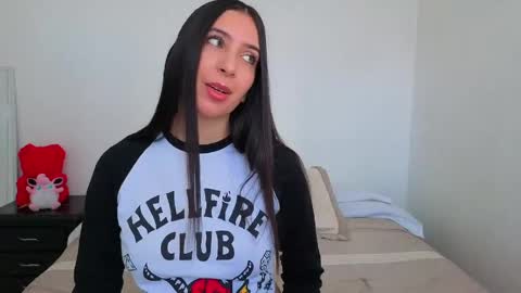 Snapshot of ana_castilo chatting on 1, 5, 2026 Ana IG an castillo 1 online show from 1, 5, 2026