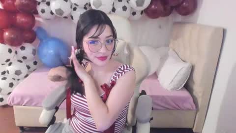 Im anna but you can call me as you want online show from 10, 9, 2025