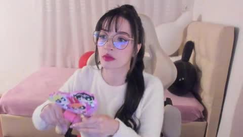 Im anna but you can call me as you want online show from 17, 10, 2025