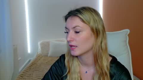 Snapshot of anaayss chatting on 4, 2, 2026 anaayss online show from 4, 2, 2026