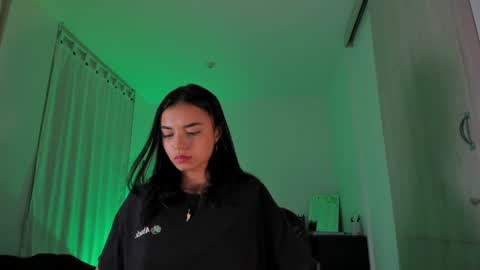 ANABEL WOLF  online show from 1, 2, 2025