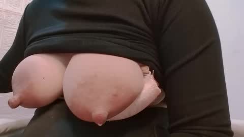 Snapshot of anacutieee chatting on 12, 2, 2026 anacutieee online show from 12, 2, 2026