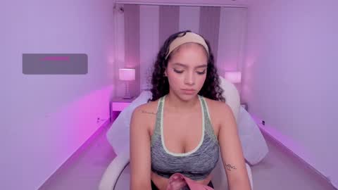 Anahi Curlie online show from 4, 2, 2025