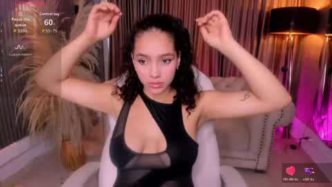 Snapshot of anahi_curlie1 chatting on 26, 5, 2026 Anahi Curlie online show from 26, 5, 2026