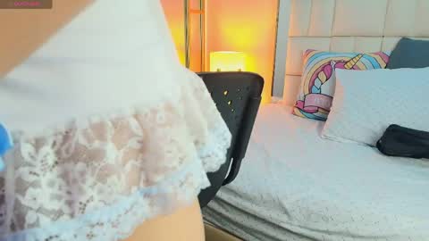 Snapshot of anahi_maite chatting on 22, 4, 2026 Anahi online show from 22, 4, 2026