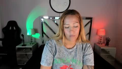 Anah Jones online show from 5, 3, 2025