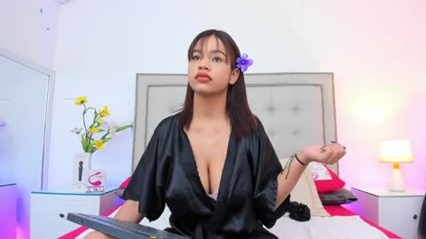 Snapshot of anahirivera chatting on 5, 2, 2025 Anahi Rivera online show from 5, 2, 2025