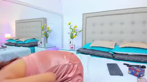 Snapshot of anahirivera chatting on 1, 3, 2025 Anahi Rivera online show from 1, 3, 2025