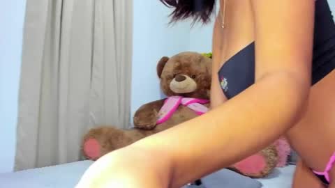 Snapshot of anahirivera chatting on 8, 10, 2025 Anahi Rivera online show from 8, 10, 2025