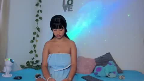 Snapshot of anahirivera chatting on 18, 12, 2025 Anahi Rivera online show from 18, 12, 2025