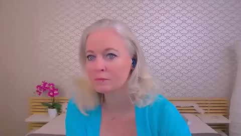 Snapshot of anaisjanson chatting on 5, 4, 2026 Anais Janson online show from 5, 4, 2026