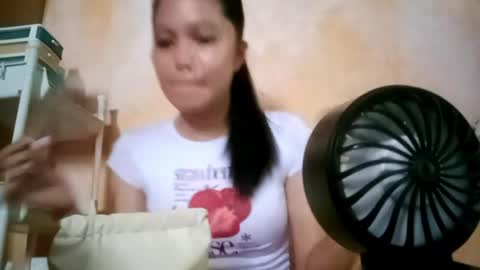 Snapshot of anamarx chatting on 27, 4, 2026 Mia online show from 27, 4, 2026