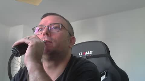 Snapshot of anarchox chatting on 16, 11, 2025 Andi online show from 16, 11, 2025