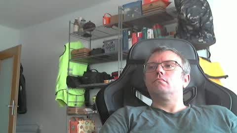Snapshot of anarchox chatting on 27, 4, 2026 Andi online show from 27, 4, 2026
