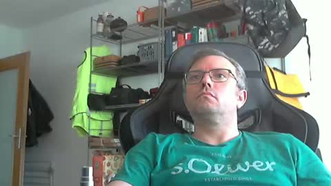 Snapshot of anarchox chatting on 29, 4, 2026 Andi online show from 29, 4, 2026