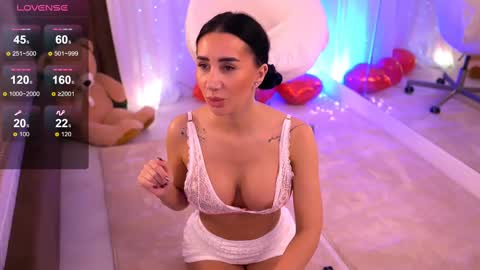 Anna online show from 6, 3, 2025