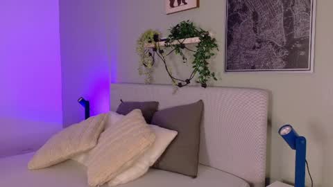 Kendra  online show from 9, 4, 2026