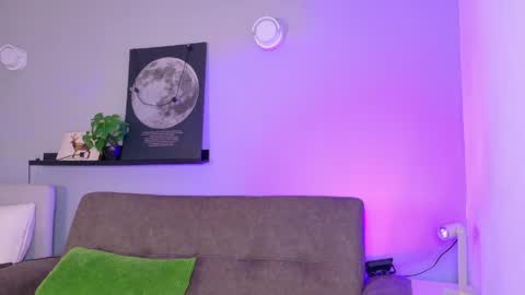 Kendra  online show from 16, 4, 2026