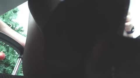   online show from 5, 12, 2025