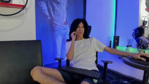 anddy_hugecock online show from 17, 5, 2026