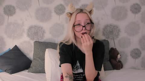 Snapshot of andneveragain chatting on 29, 1, 2025 andneveragain online show from 29, 1, 2025
