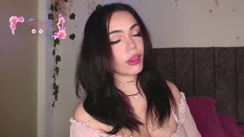 Snapshot of andra_rosse chatting on 30, 4, 2026 Andra de la Rosse online show from 30, 4, 2026