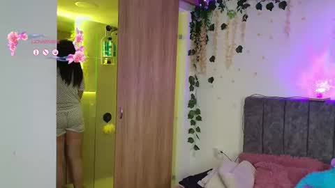 Snapshot of andra_rosse chatting on 20, 6, 2026 Andra de la Rosse online show from 20, 6, 2026