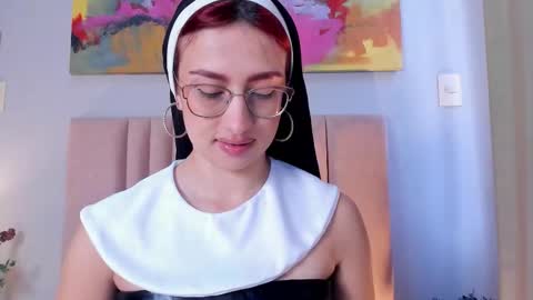 Andra Cyrus online show from 31, 10, 2025