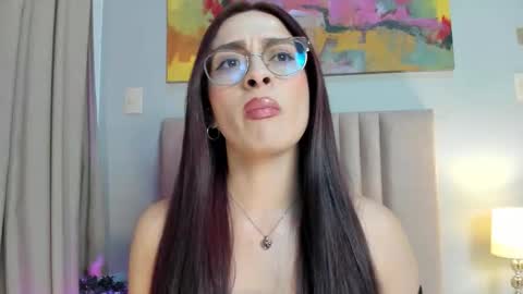 Andra Cyrus online show from 12, 2, 2026