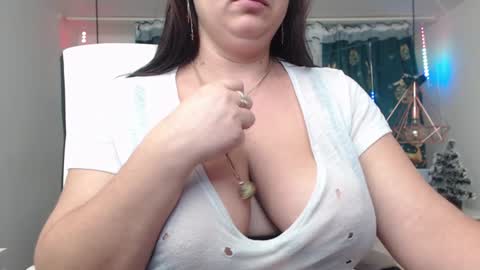 Snapshot of andrahart_ chatting on 6, 1, 2025 AndraHart online show from 6, 1, 2025