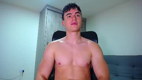 Snapshot of andre_parker chatting on 29, 4, 2026 Andre Parker online show from 29, 4, 2026