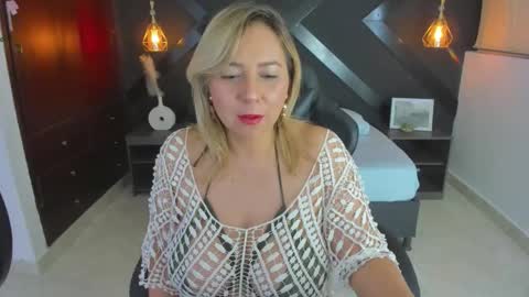 Snapshot of andre_soto_ chatting on 18, 9, 2025 A N D R E online show from 18, 9, 2025