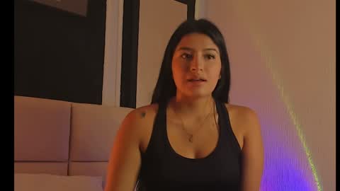 Snapshot of andrea_gomes_ chatting on 15, 1, 2025 andrea online show from 15, 1, 2025