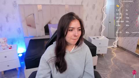 andrea_tay1 online show from 6, 6, 2026