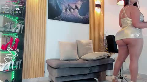 Snapshot of andrea_zhang_ chatting on 5, 12, 2025 Andrea online show from 5, 12, 2025