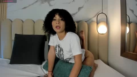 Snapshot of andreaa_clark chatting on 28, 4, 2026 Andrea online show from 28, 4, 2026