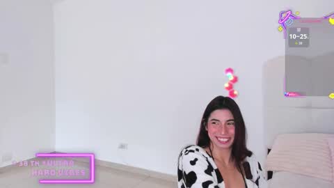 Snapshot of andreandtatty chatting on 25, 3, 2026 Hi im Tatty Heaven online show from 25, 3, 2026
