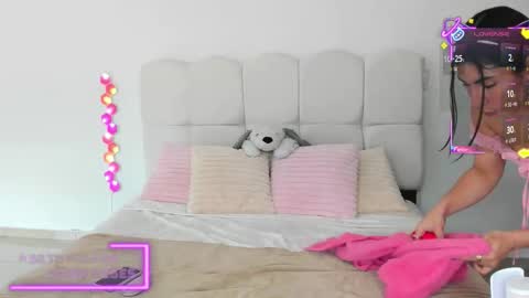 Snapshot of andreandtatty chatting on 26, 3, 2026 Hi im Tatty Heaven online show from 26, 3, 2026