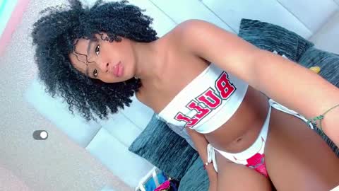 Snapshot of andreayano chatting on 22, 9, 2025 andreayano online show from 22, 9, 2025