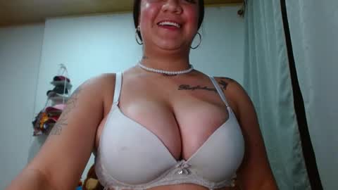 Snapshot of andrebigboobs chatting on 5, 3, 2025 Andre online show from 5, 3, 2025