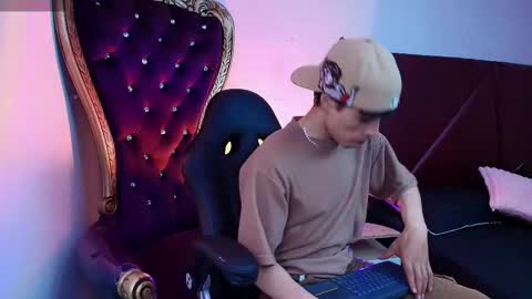 Snapshot of andreew_style_ chatting on 28, 3, 2026 andreew_style_ online show from 28, 3, 2026