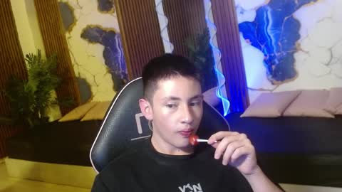 andres_tay online show from 11, 4, 2026