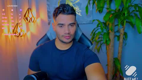 Snapshot of andresfiit chatting on 5, 10, 2025 Andres online show from 5, 10, 2025