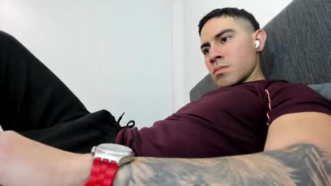 Snapshot of andresjuan92 chatting on 27, 10, 2025 onlyfanscallmegotter online show from 27, 10, 2025