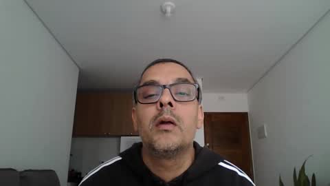 Snapshot of andresonmn chatting on 2, 3, 2026 andresonmn online show from 2, 3, 2026