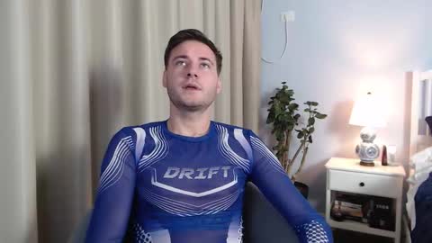 Justin Andrew online show from 26, 9, 2025